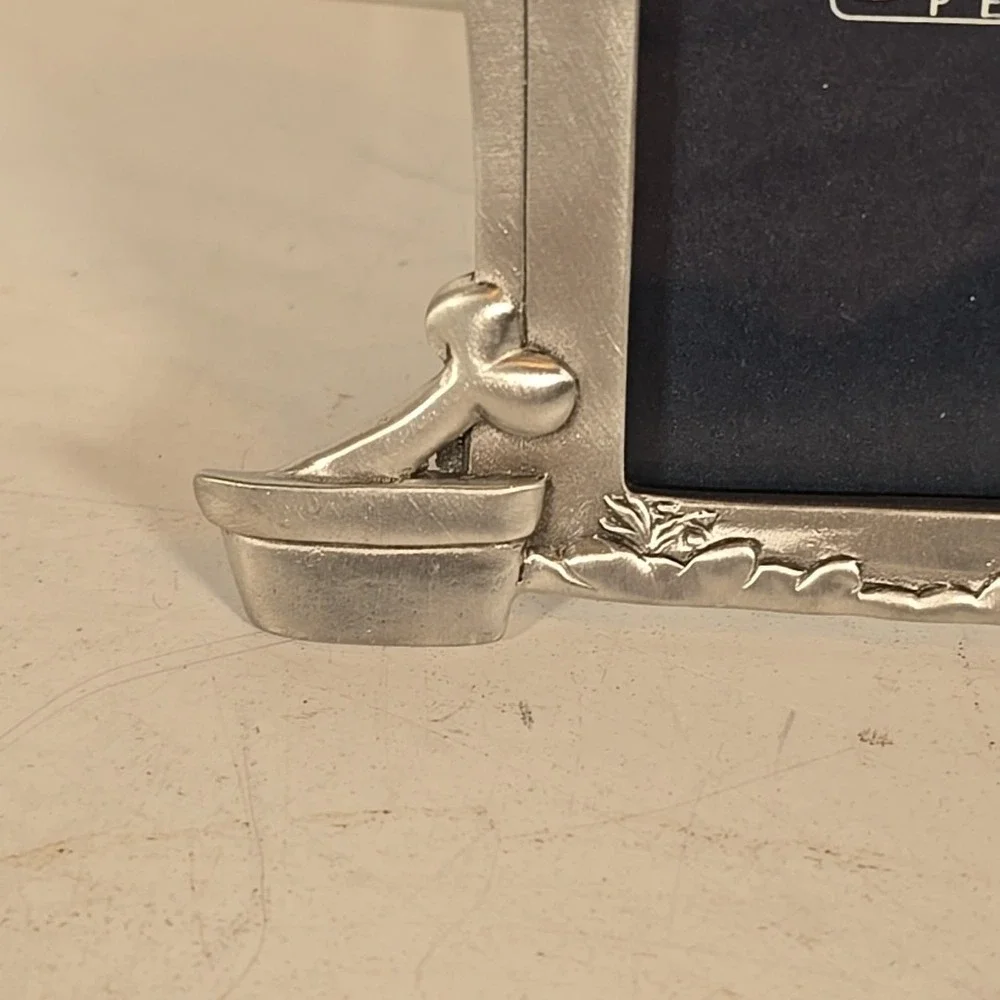1997 Seagull Pewter Small Picture Frame Cat on Dog‎ House Dog Bird Bowl Bone